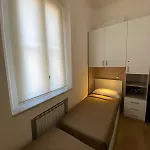 Апартаменты Little House Galileo